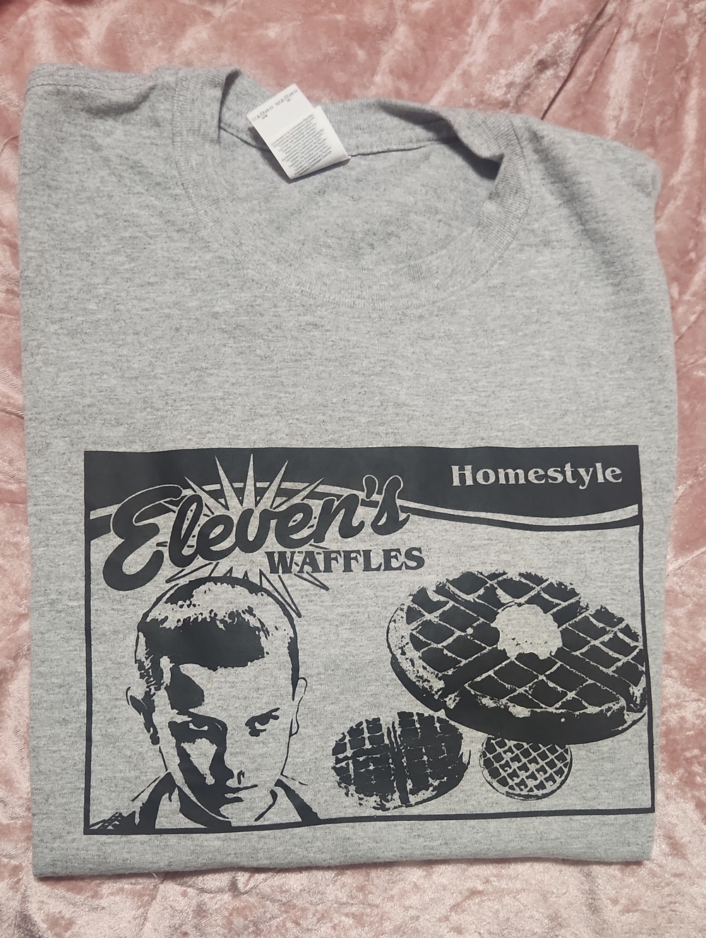 Stranger Things Eleven Waffel Shirt Size Large